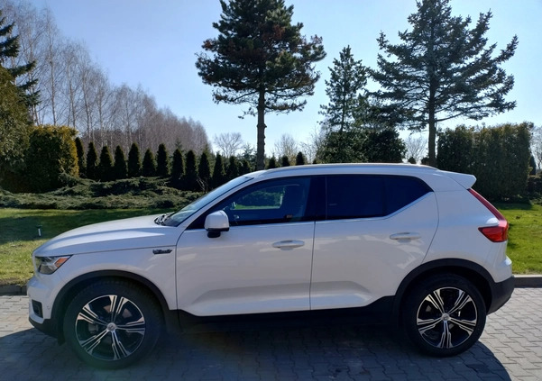 Volvo XC 40 cena 115700 przebieg: 71000, rok produkcji 2019 z Frampol małe 352
